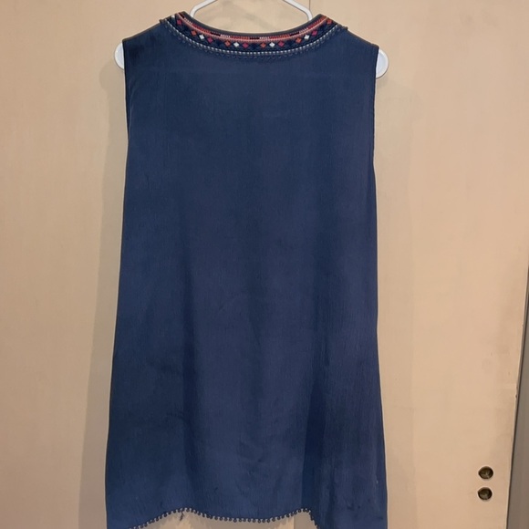 Terra & Sky woman’s top / Tunic size 2X - 20W -22W blue tank with embroidery - Picture 6 of 6